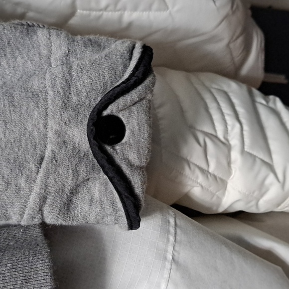 Isaora Hoodie Size Large Grey - Picture 7 of 7